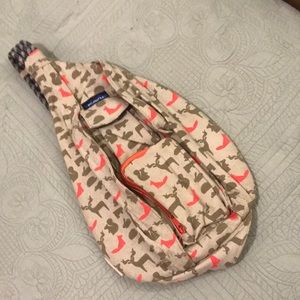 Kavu Slingback bag.